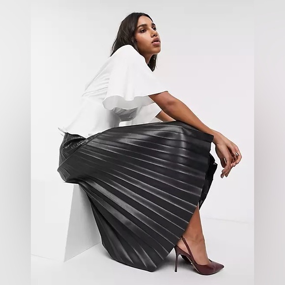 Mango Pleated Skirt - Picture 6 of 13